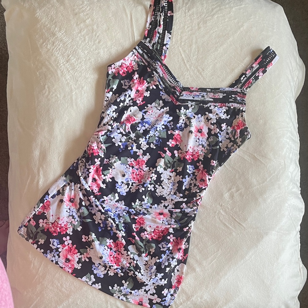 White House Black Market Multicolor Floral Top